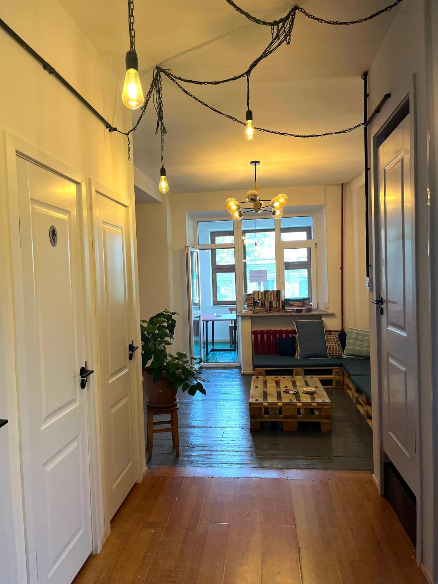 Ulaanbaatar Hostel Экстерьер фото